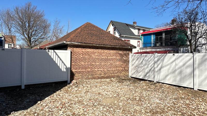 Photo of the Listing