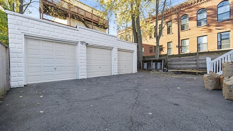 Photo of the Listing