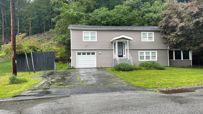 Photo of the Listing